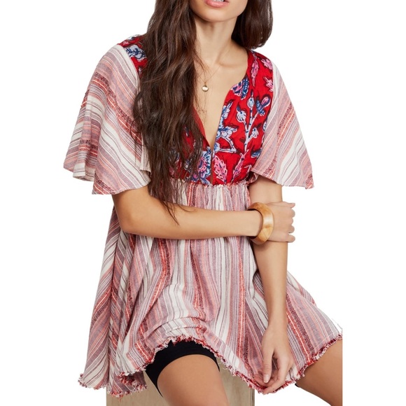 Free People Tops - FREEPEOPLE UnderTheSun RedFloral Pocket TunicTop